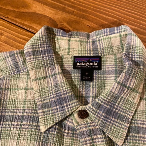 Patagonia Organic Cotton Button Down - Picture 2 of 5
